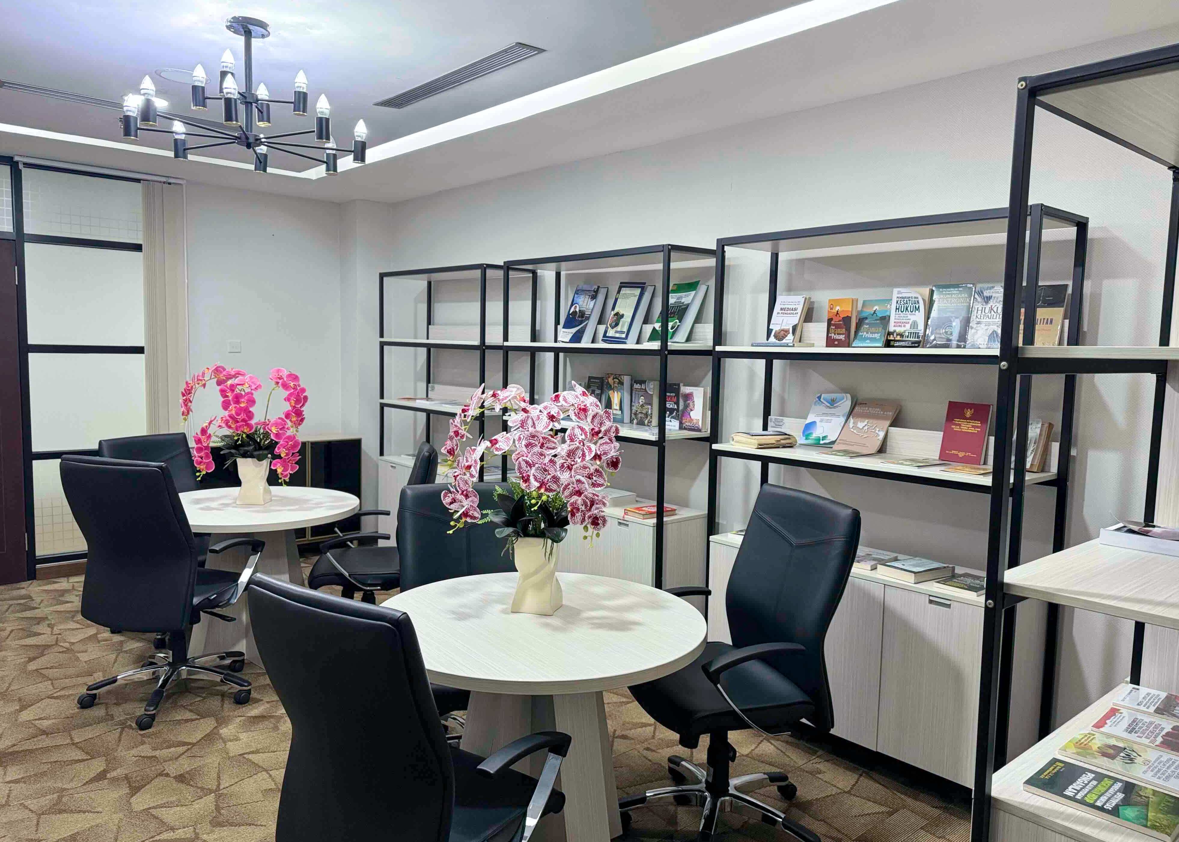 Fasilitas Ruang Perpustakaan 2